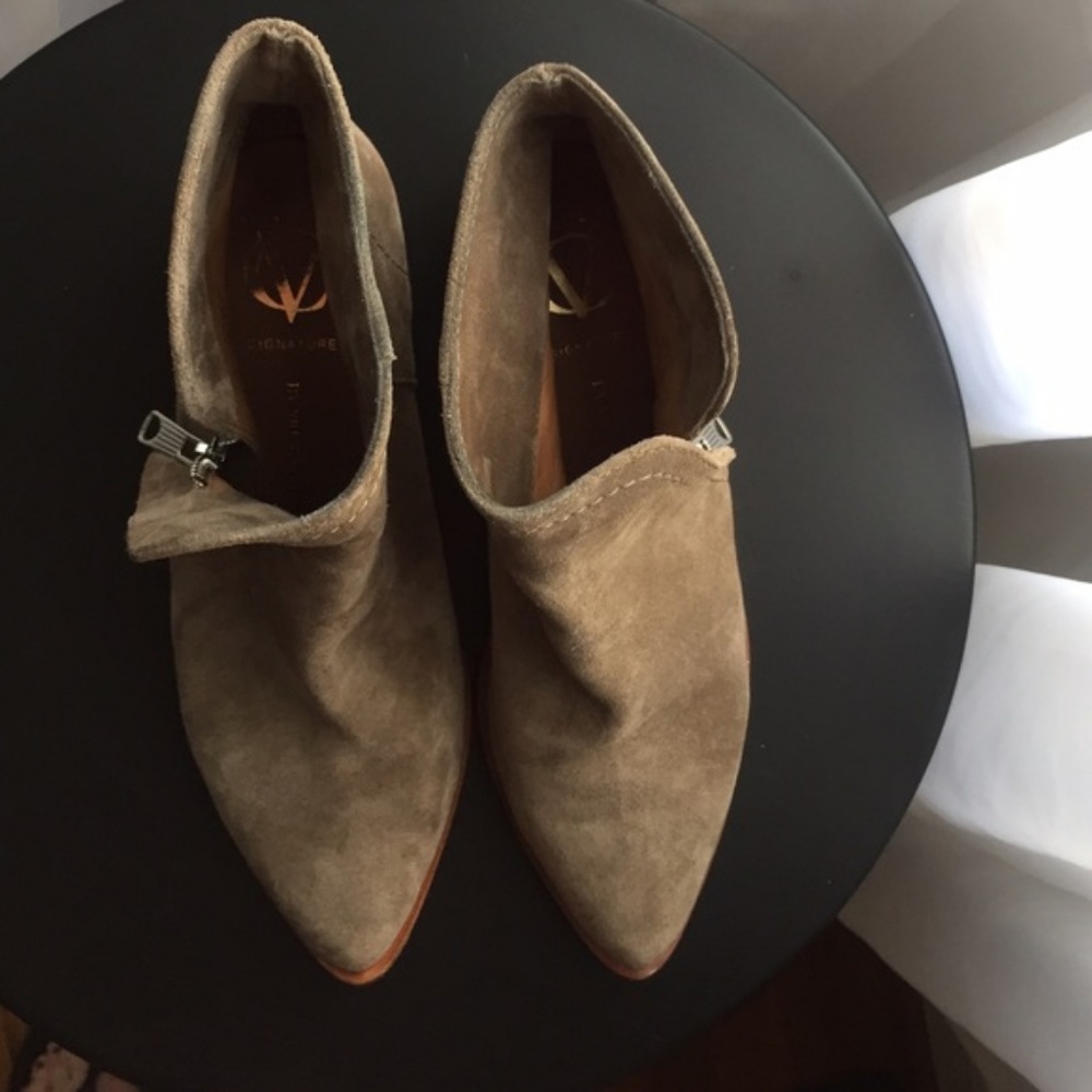Vince Camuto Collection Reinah Ankle Bootie 7.5